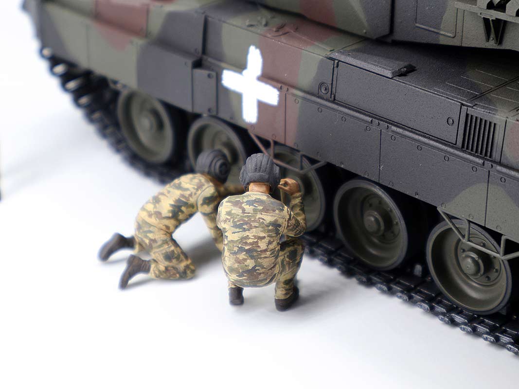 ICM Leopard 2A6 kampvogn fra the Armed Forces of Ukraine - 1:35