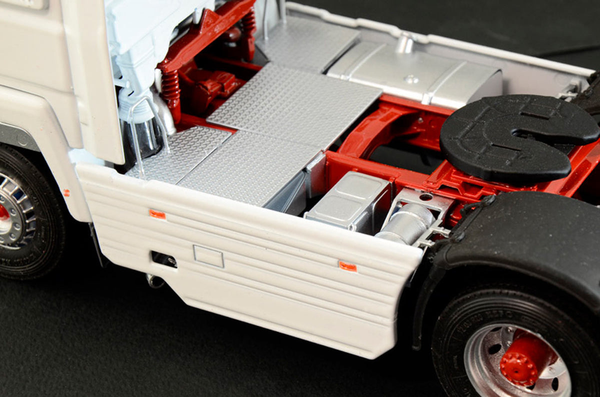 Italeri 1:24 Iveco Turbostar 190.48 Special - Modellastbil