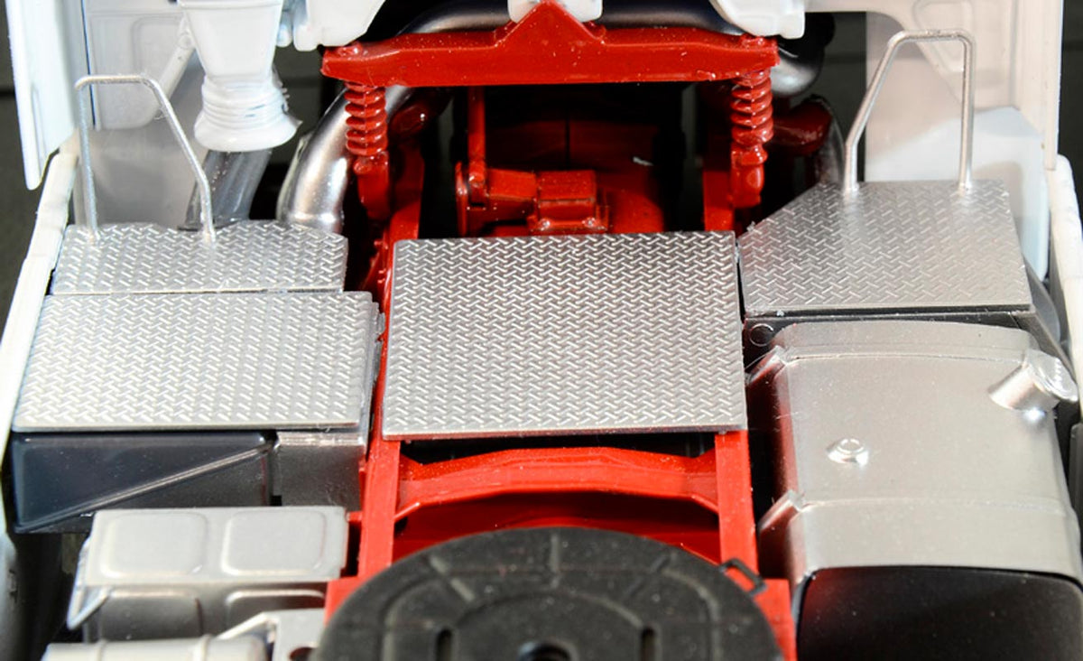 Italeri 1:24 Iveco Turbostar 190.48 Special - Modellastbil