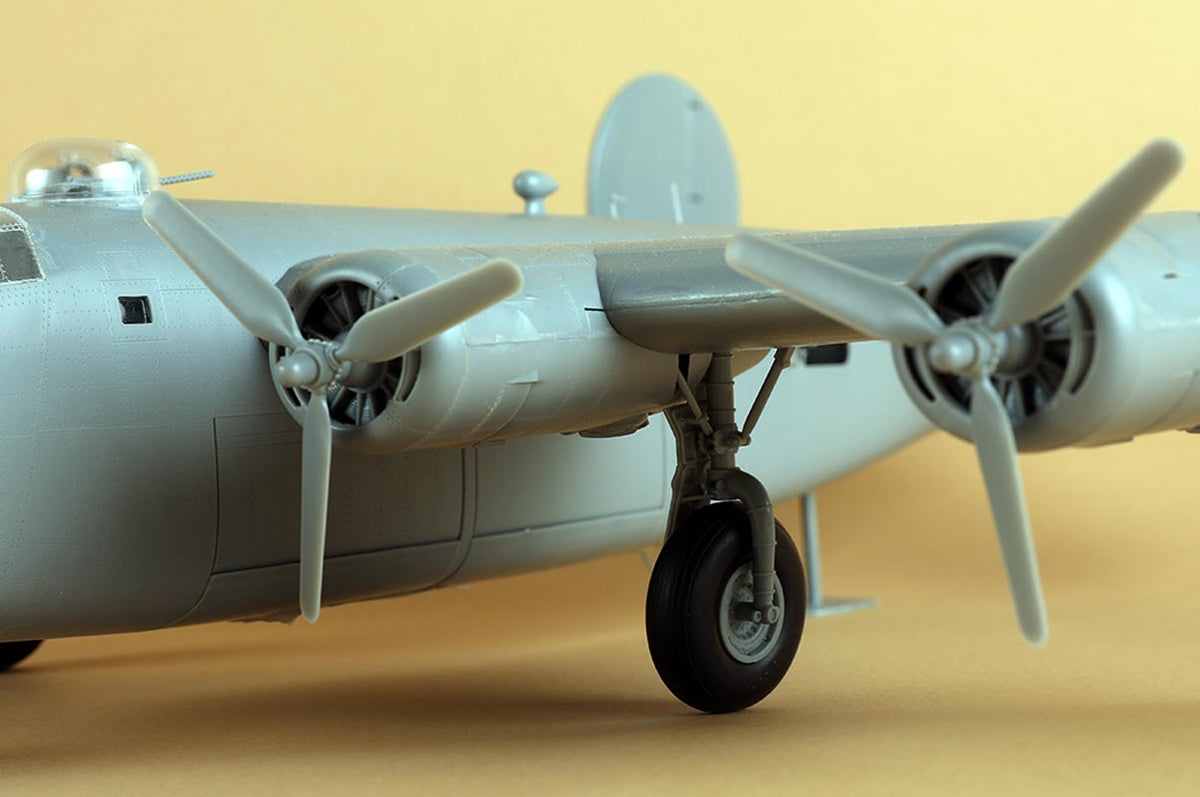 Hobby Boss US B-24J Liberator - 1:48