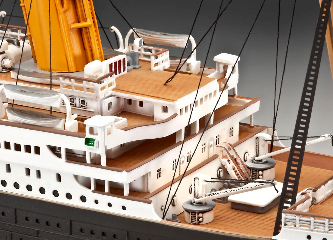 Revell R.M.S Titanic 100 års udgave