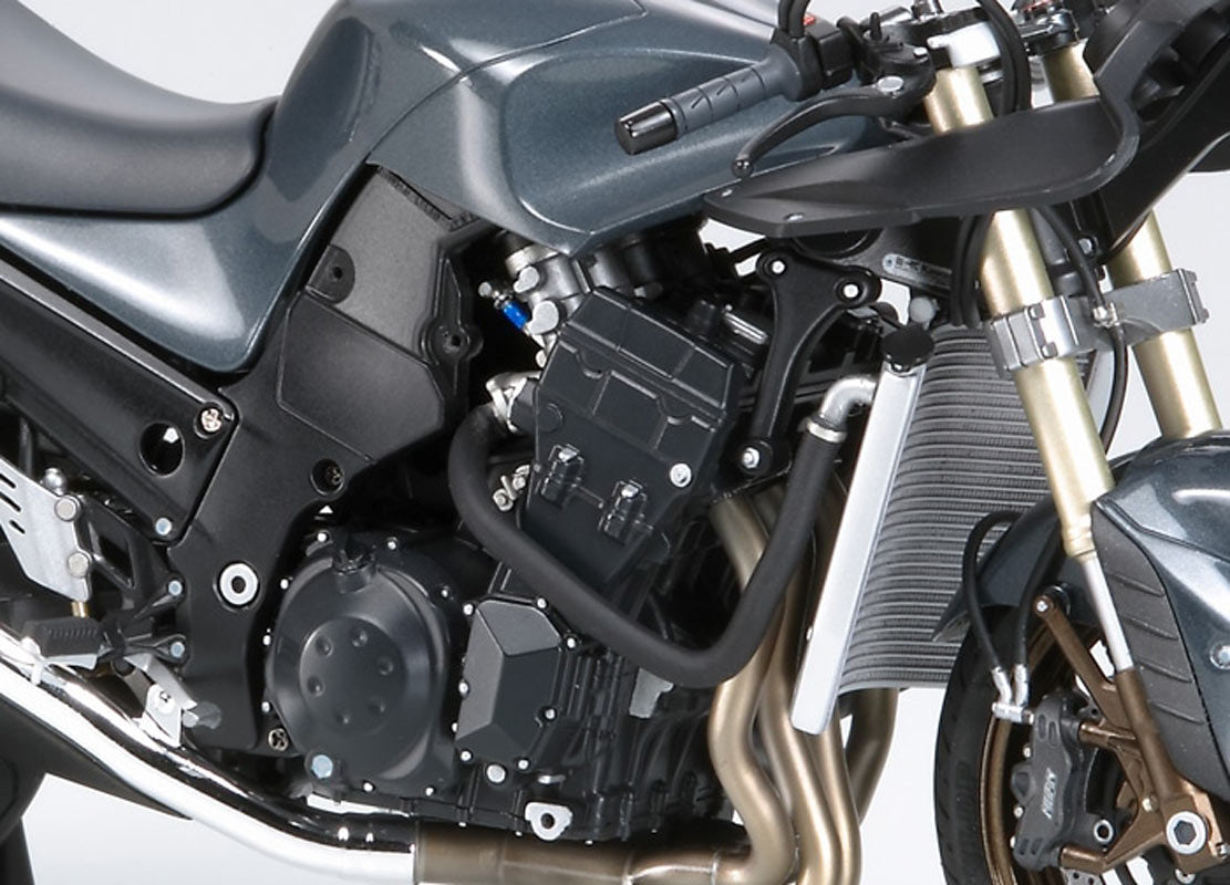 Tamiya Kawasaki ZZR1 1400 - Model motorcykel