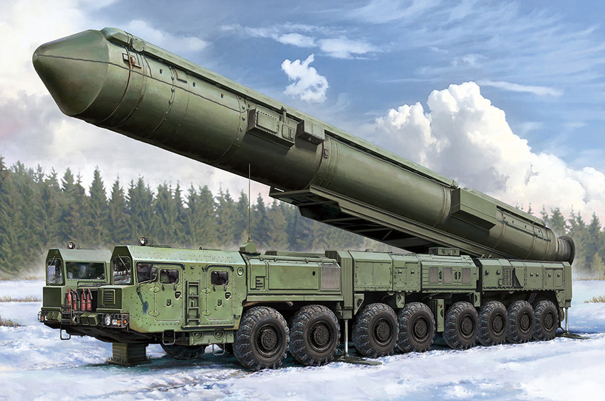 Hobby Boss 15U175 TEL of RS-12M1 Topol-M ICBM 1:72