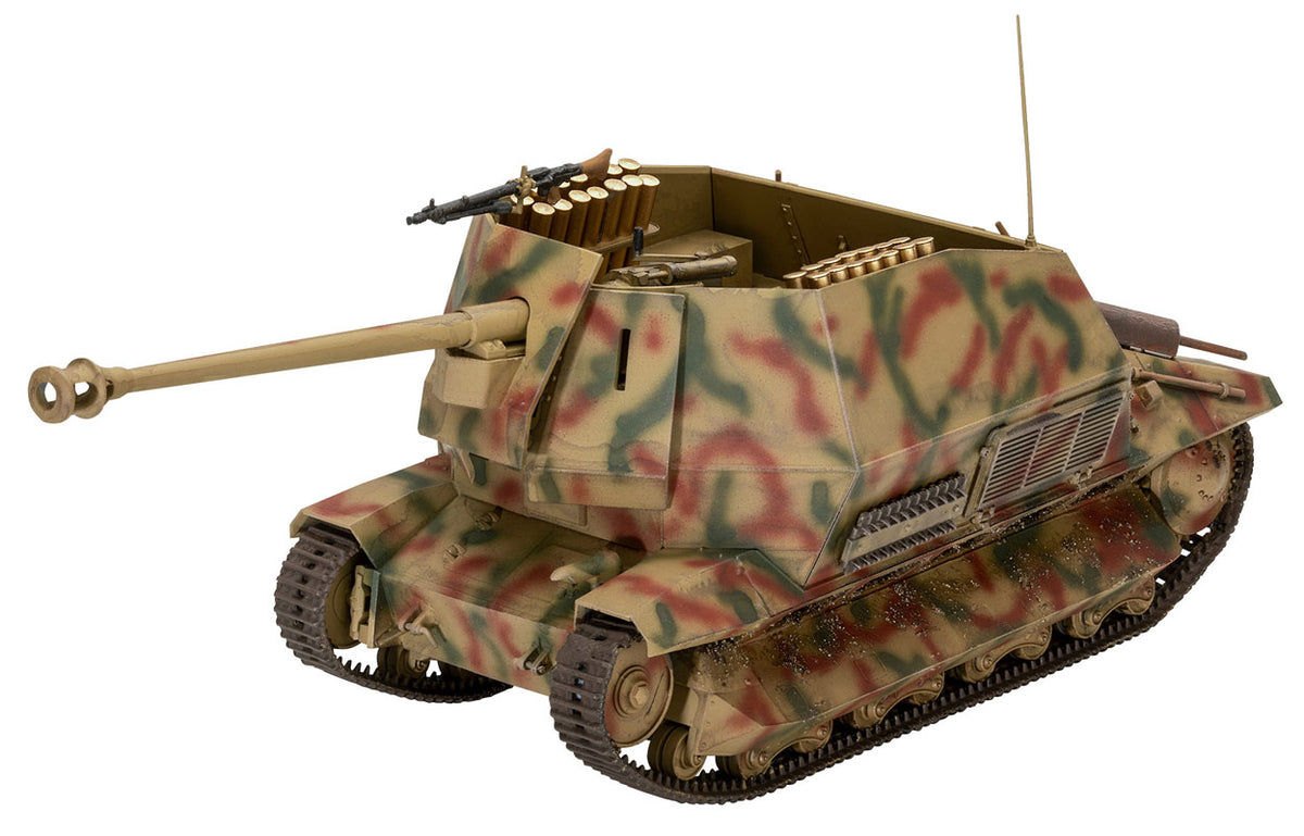 Revell Marder I on FCM 36 base modelkampvogn
