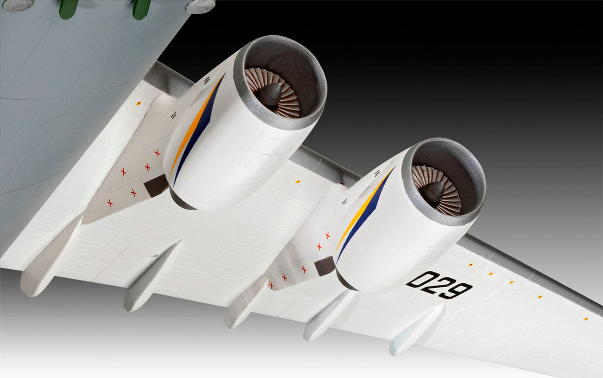 Revell Antonov An-124 Ruslan 1:144 modelfly