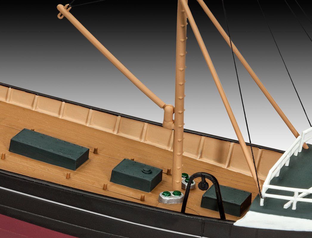 Revell Northsea Fishing Trawler modelskib
