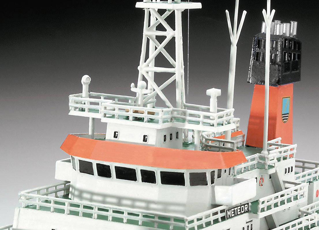Revell German Research Vessel Meteor modelskib