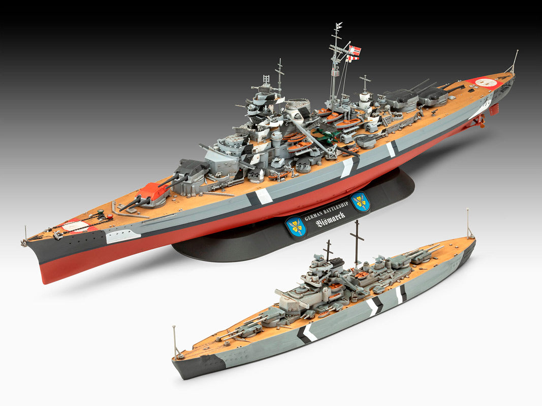 Revell Gift Set The Legendary Bismarck 1:700 + 1:1200 modelskib med lim og maling