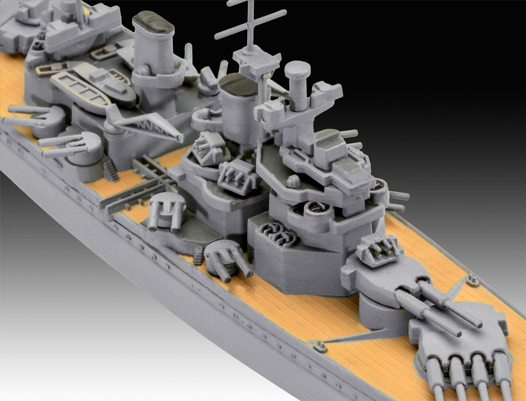 Revell First Diorama Set - Bismarck Battle modelskib