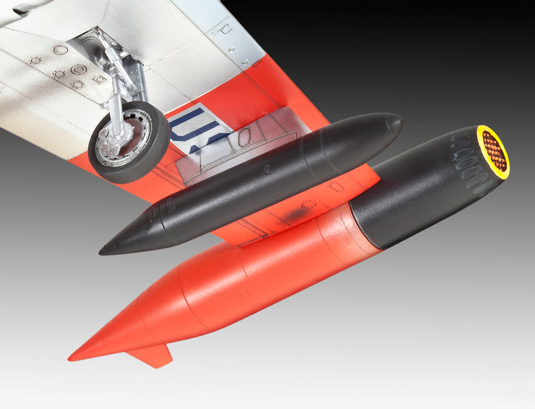 Revell US Air Force 75th Anniversary modelfly - Med lim og maling