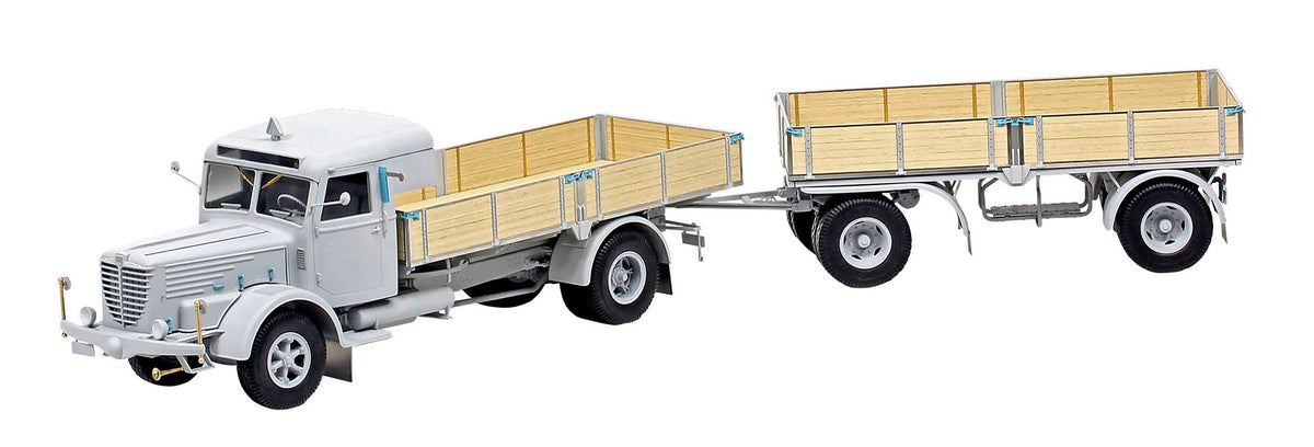 Revell Büssing 8000 S13 w/trailer Platinum Limited Edition modellastbil - 1:24