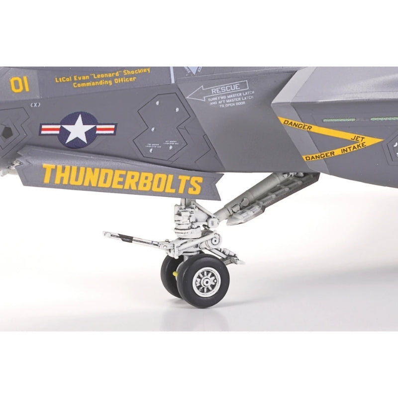 Tamiya 1/72 Lockheed Martin® F-35®C Lightning II® - 1:72 Modelbil