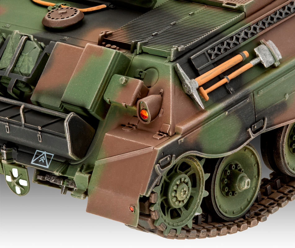Revell Raketenjagdpanzer Jaguar 1: 1:35 modelkampvogn med lim og maling