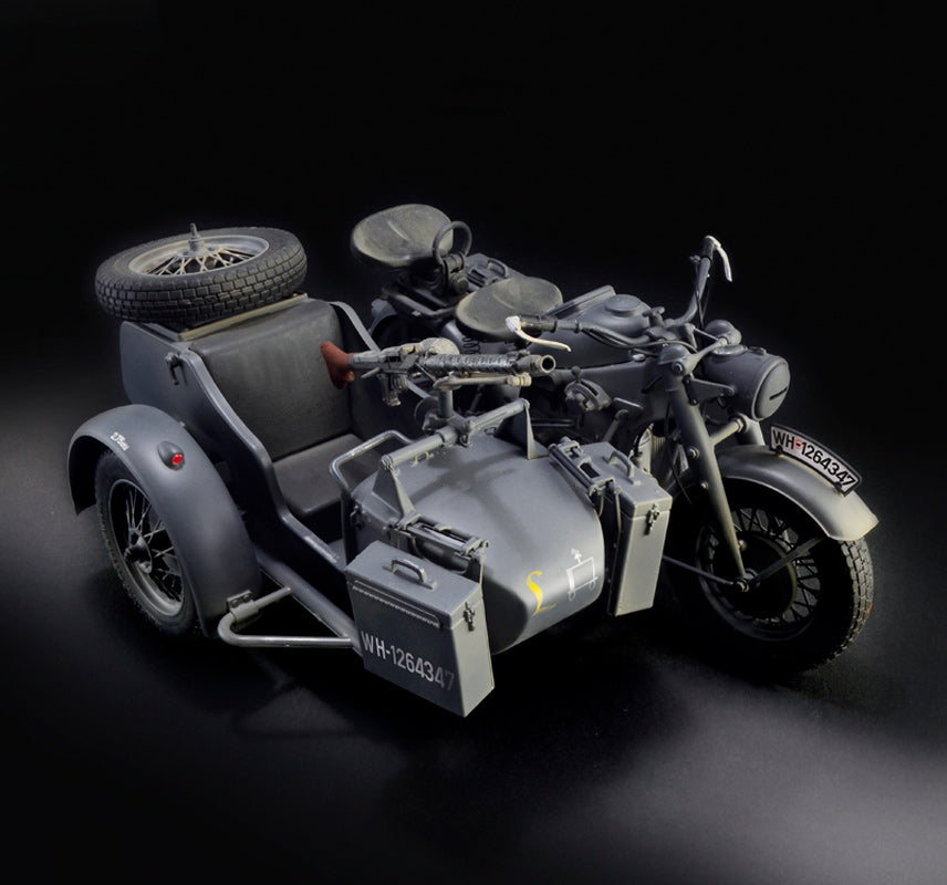 Italeri 1:9 ZUNDAPP KS 750 with Sidecar - Modelmotorcykel