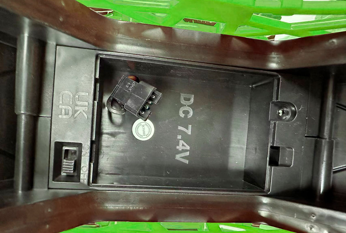Tec-Toy fjernstyret Scary Monster bil (15 km/t) - 1:12