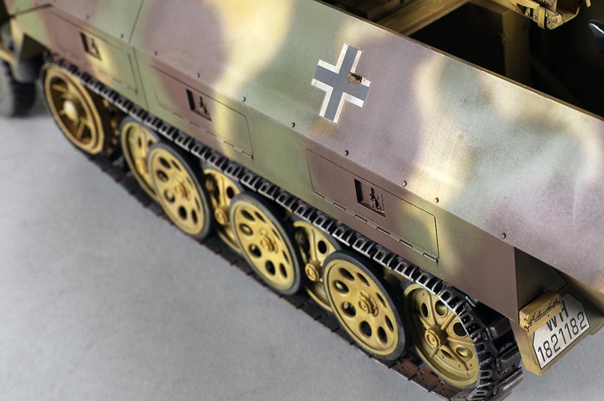 Trumpeter Tysk Sd.Kfz 251/22D half track - 1:16