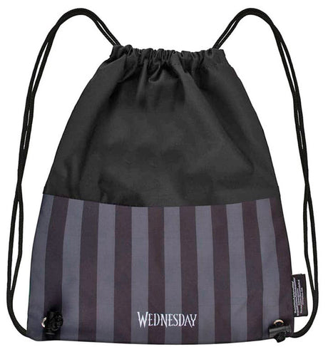 Wednesday Addams Nevermore Cello gymnastikpose
