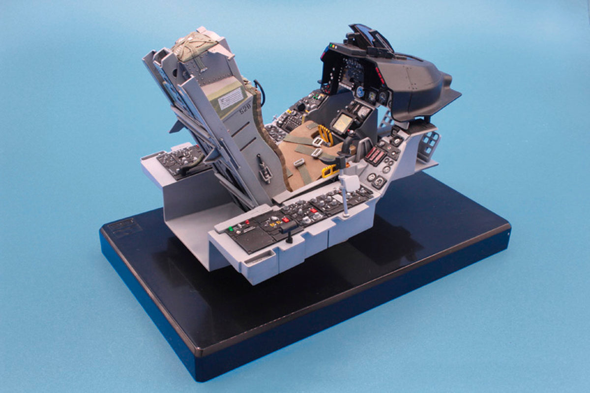 Italeri 1:12 F-16 Cockpit - Modelfly