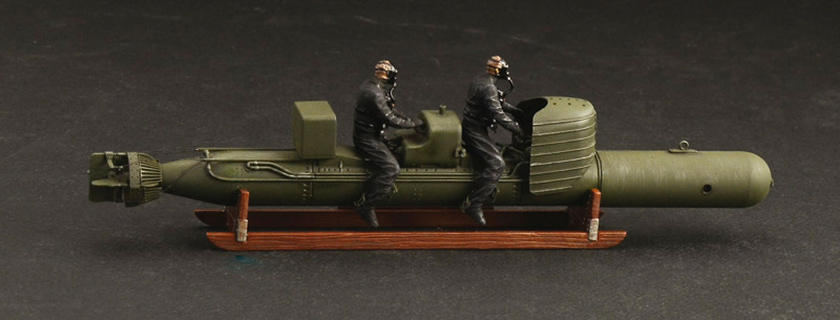 Italeri 1:35 S.L.C Maiale m. besætning - Modelskib