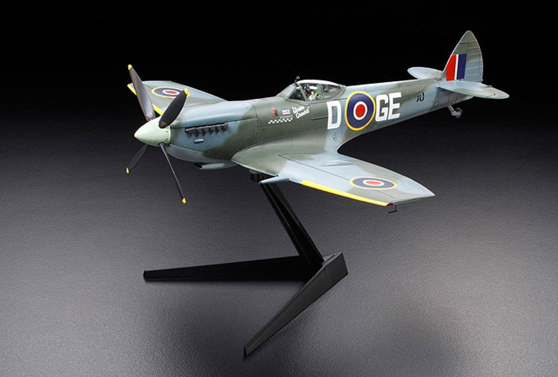 Tamiya Supermarine Spitfire Mk.XVIe 1:32 - Modelfly