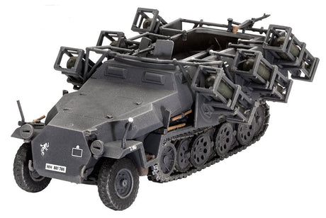 Revell Sd.Kfz. 251/1 version C + kaster. 4 modelkampvogn