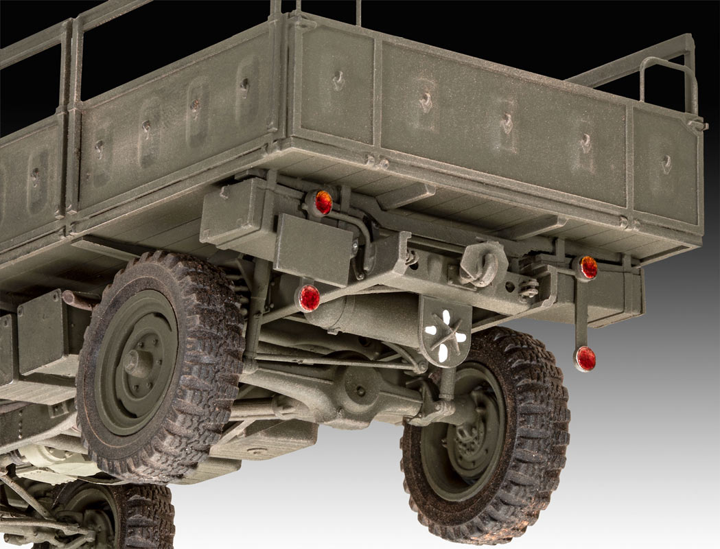 Revell Unimog 404 S modelbil
