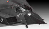 Revell US Air Force 75th Anniversary modelfly - Med lim og maling