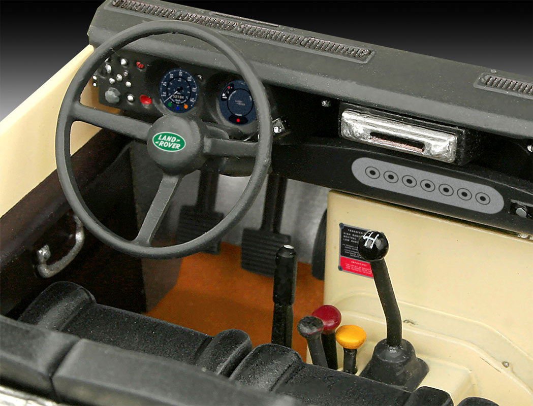 Revell Land Rover Series III LWB modelbil