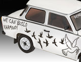Revell Trabant 601S "Builder's Choice" modelbil - Med lim og maling