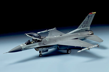 Tamiya F-16 CJ Fighting Falcon modelfly