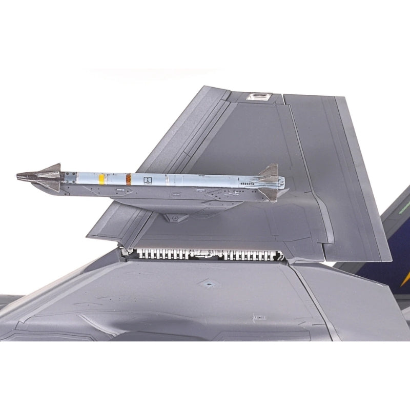 Tamiya 1/72 Lockheed Martin® F-35®C Lightning II® - 1:72 Modelbil