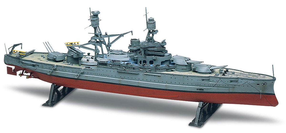Revell USS Arizona Battleship modelskib