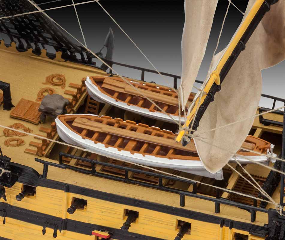 Revell HMS Victory 1:225 - Med lim og maling