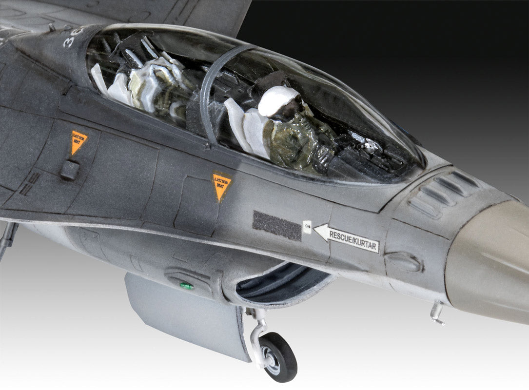 Revell Fighting Falcon F-16D