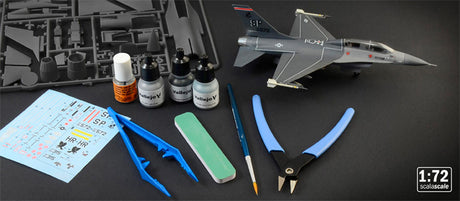 Italeri 1:72 F-16 C/D Night Falcon - Komplet sæt - Modelfly